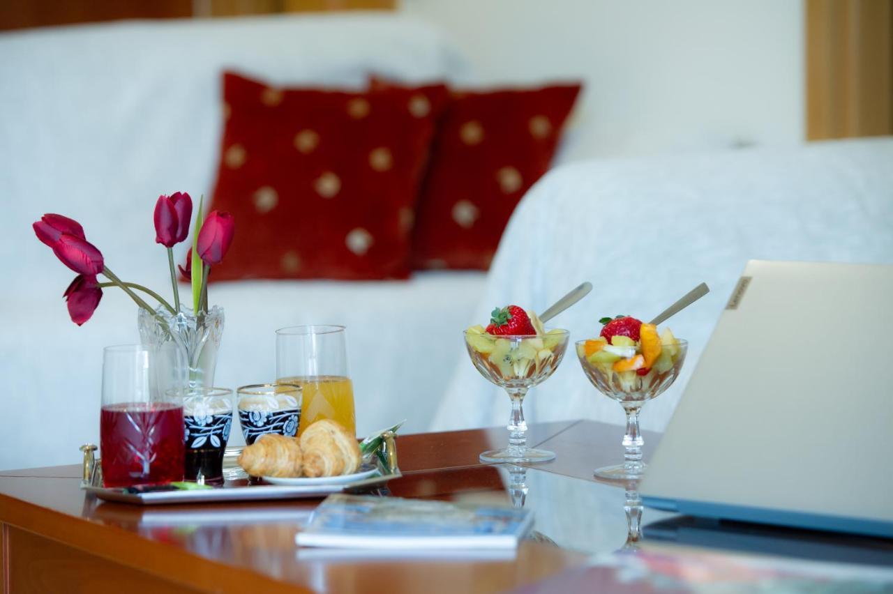 At Aqua Apartment Kallithea Атина Екстериор снимка